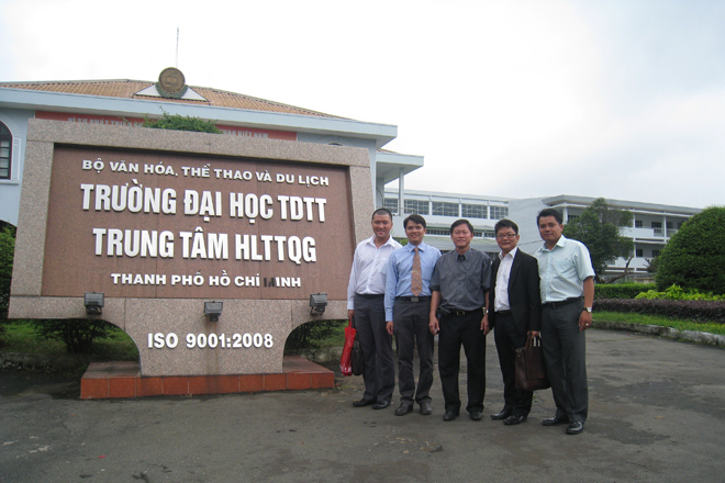 CHỤP HÌNH KỶ NIỆM